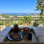 Gianna's & Cave Pylos