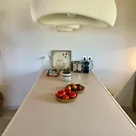 Gianna'S Guesthouse & Nicole'S Cave Studio בית נופש
