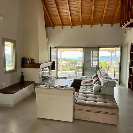 Gianna'S Guesthouse & Nicole'S Cave Studio