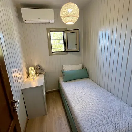 Gianna's & Cave בית נופש פילוס