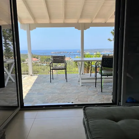 Holiday home Gianna's & Cave Pylos