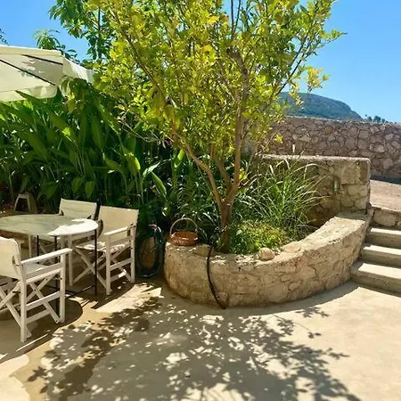 Gianna's & Cave Holiday home