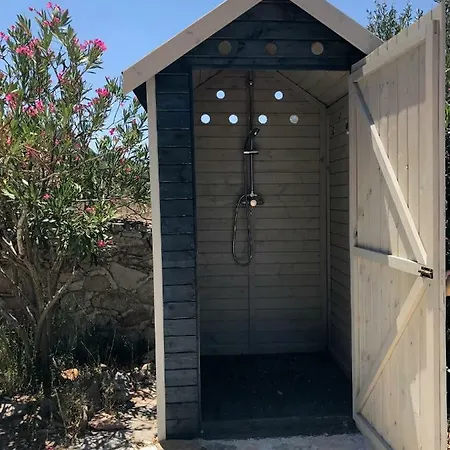 Gianna's & Cave Holiday home *