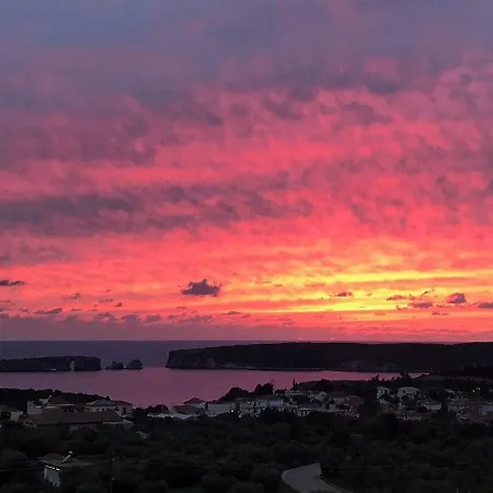 Gianna's & Cave בית נופש *